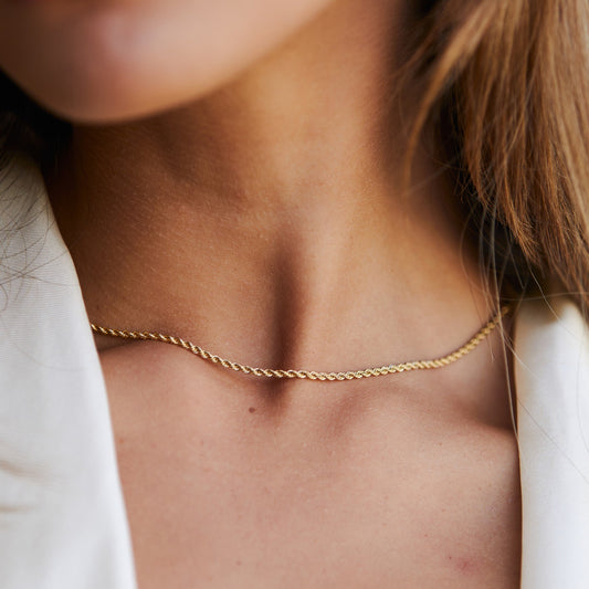 "CALVI" Rope Chain Necklace